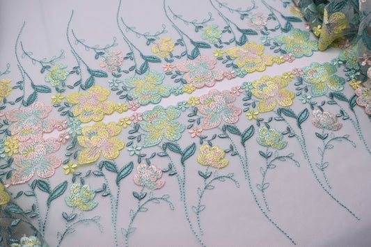 Mint Floral - Dentelle de tulle brodée (miroir)