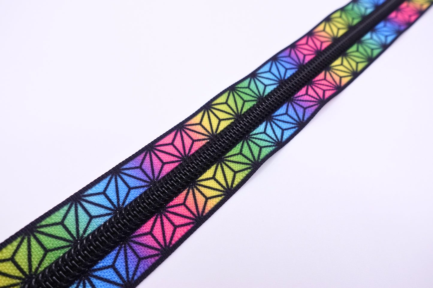 Rainbow Geometric Zipper Tape # 5 Zipper (1 Meter)