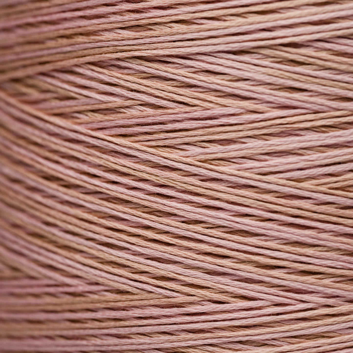 1136 Carnation - Weeks Dye Works - Mouliné 6 brins