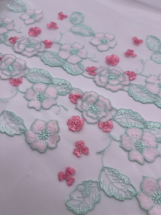 Aqua Cherry Blossom - Dentelle de Tulle Brodée 1 Metre (miroir)